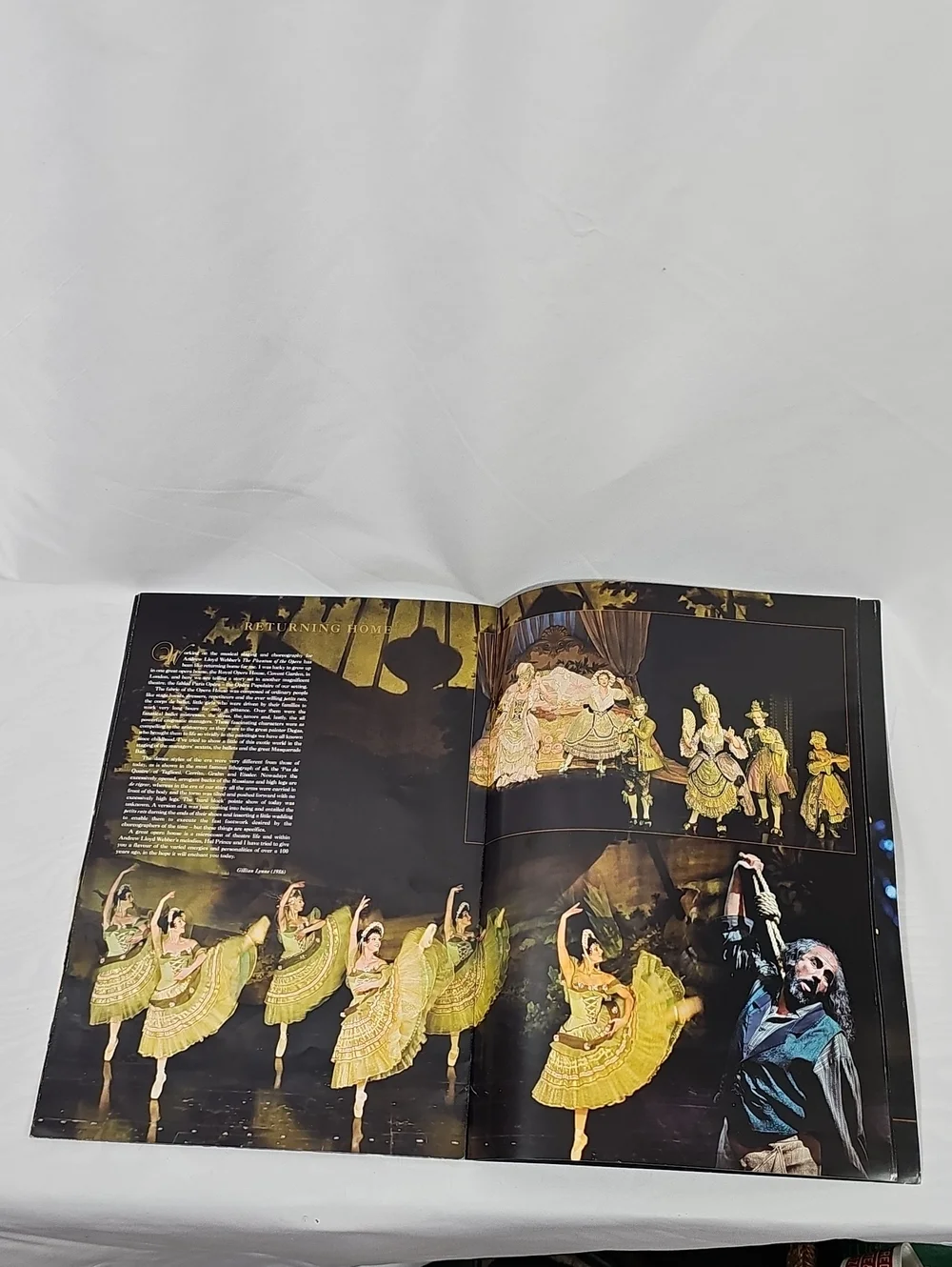 The Phantom of the Opera Souvenir Brochure - Picture 6 of 10